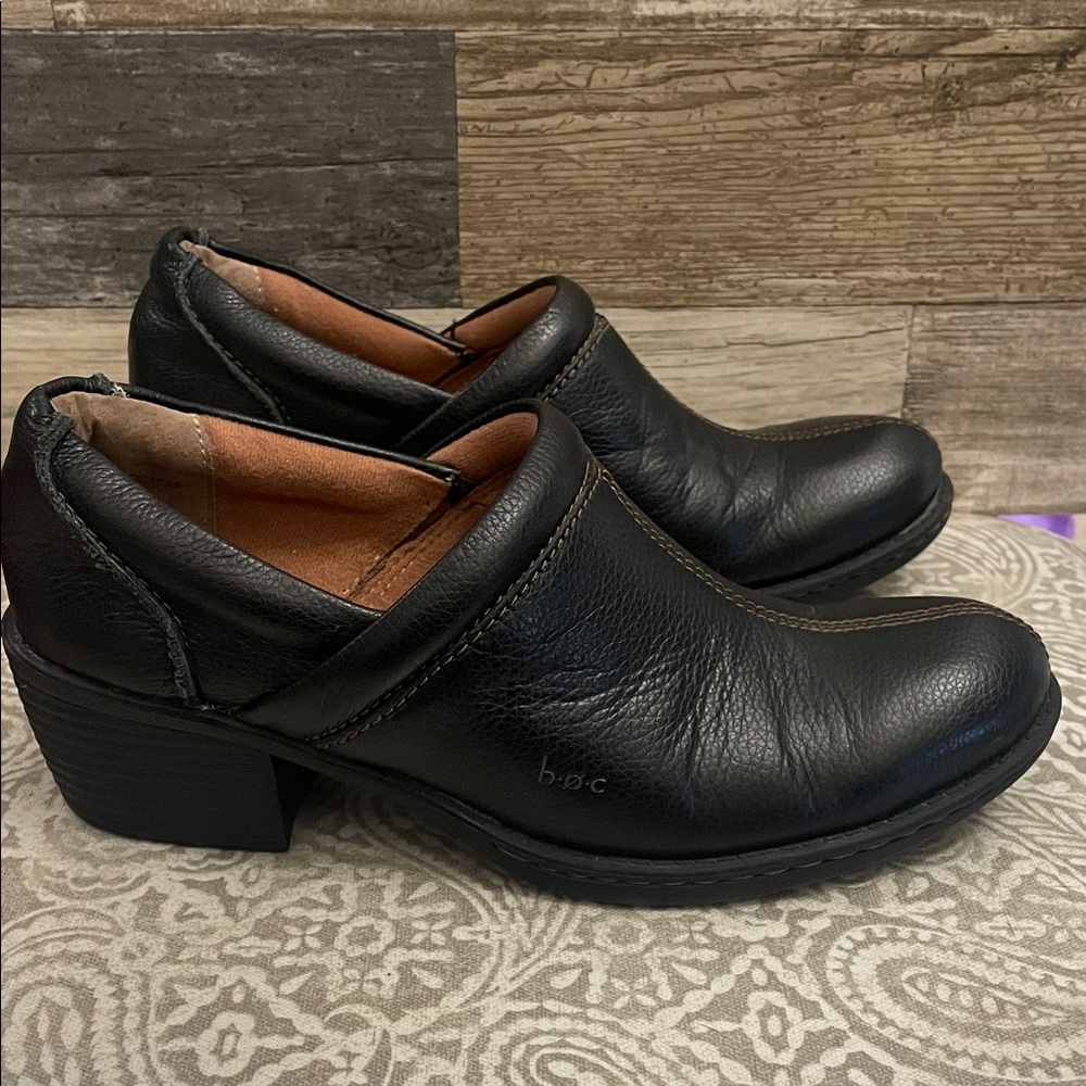 b.o.c. Chic Black Leather Ladies 2” heel booties size 7 - Picture 2 of 6
